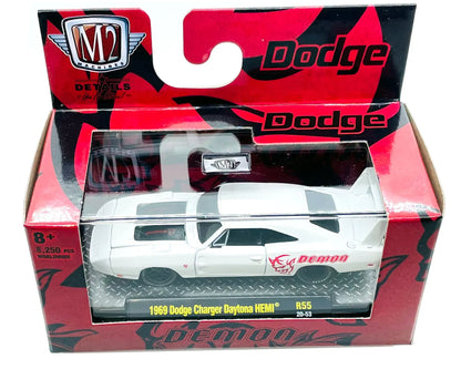 M2 Machines Limited Edition  Dodge Charger Daytona HEMI 1969 White Demon