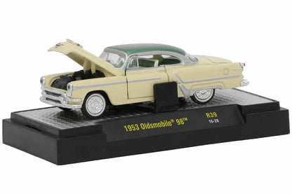 M2 Machines Limited Edition  Oldsmobile Oldsmobile 98 1953 Cream, Green 