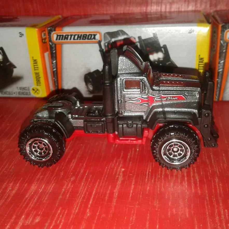 Matchbox Industrial   Torque Titan  Silver, Red 