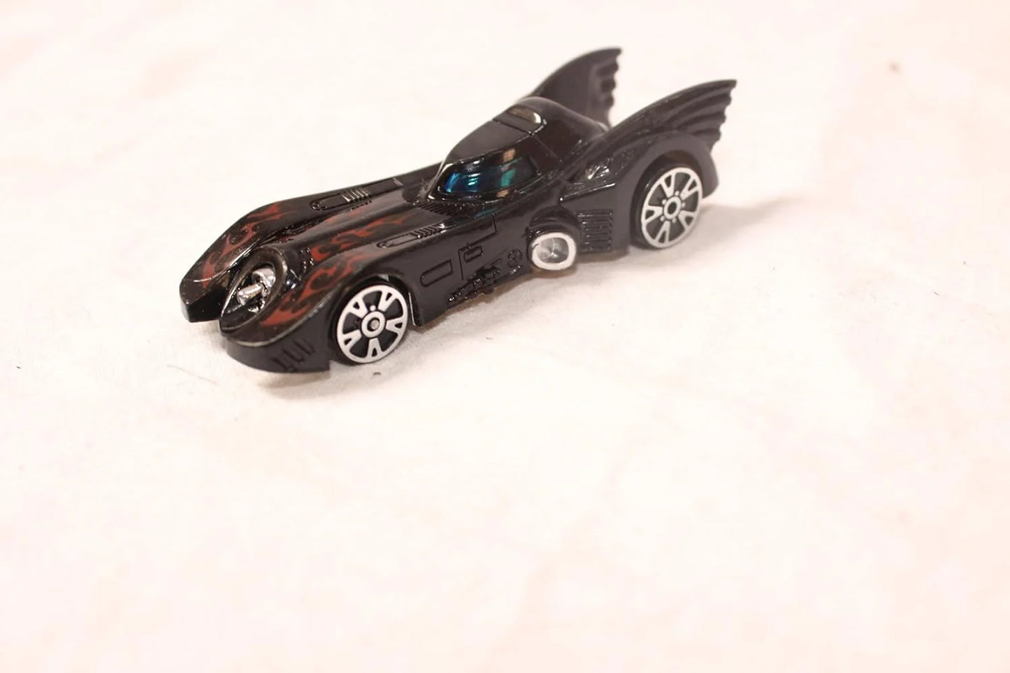 Marvel Heroes    Set of 5 character cars  Black, Blue, Yellow Marvel Heroes