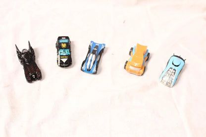 Marvel Heroes    Set of 5 character cars  Black, Blue, Yellow Marvel Heroes
