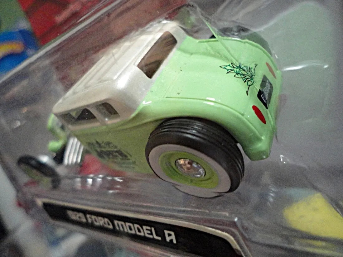 Maisto   Ford Model A 1929 Green & White