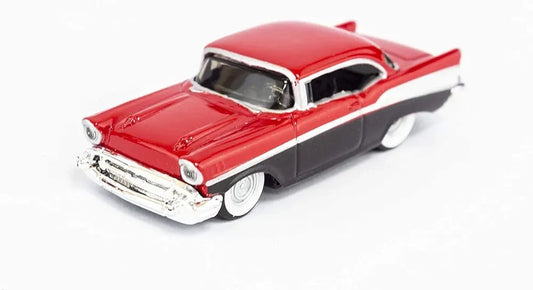 Maisto  Hauler Chevrolet Flatbed/Bel Air 1957 Red & Black