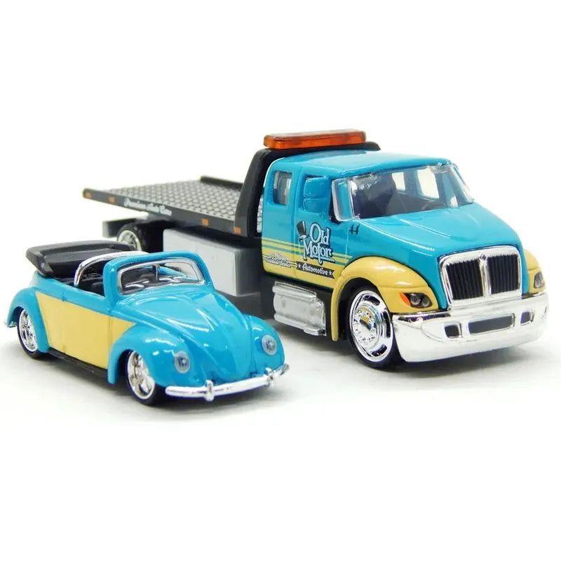 Maisto  Hauler International Durastar  Flatbed/VW Beetle Cabriolet  Blue & Yellow