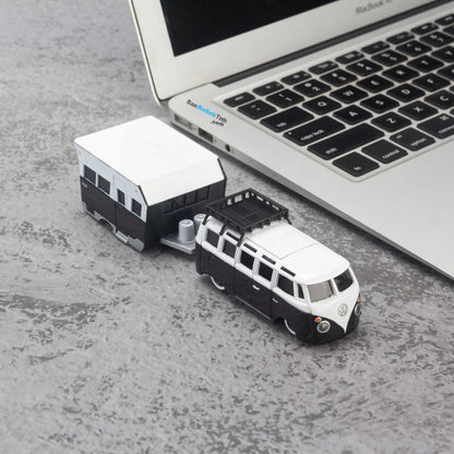 Maisto  Hauler Volkswagen Van "Samba"/ Alameda Trailer  Black & White