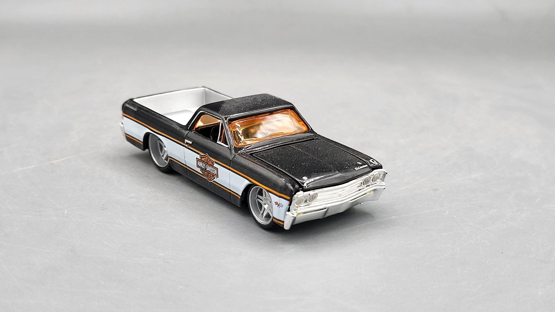 Maisto  H-D Custom Chevrolet El Camino 1967 Black, Silver Harley-Davidson Custom