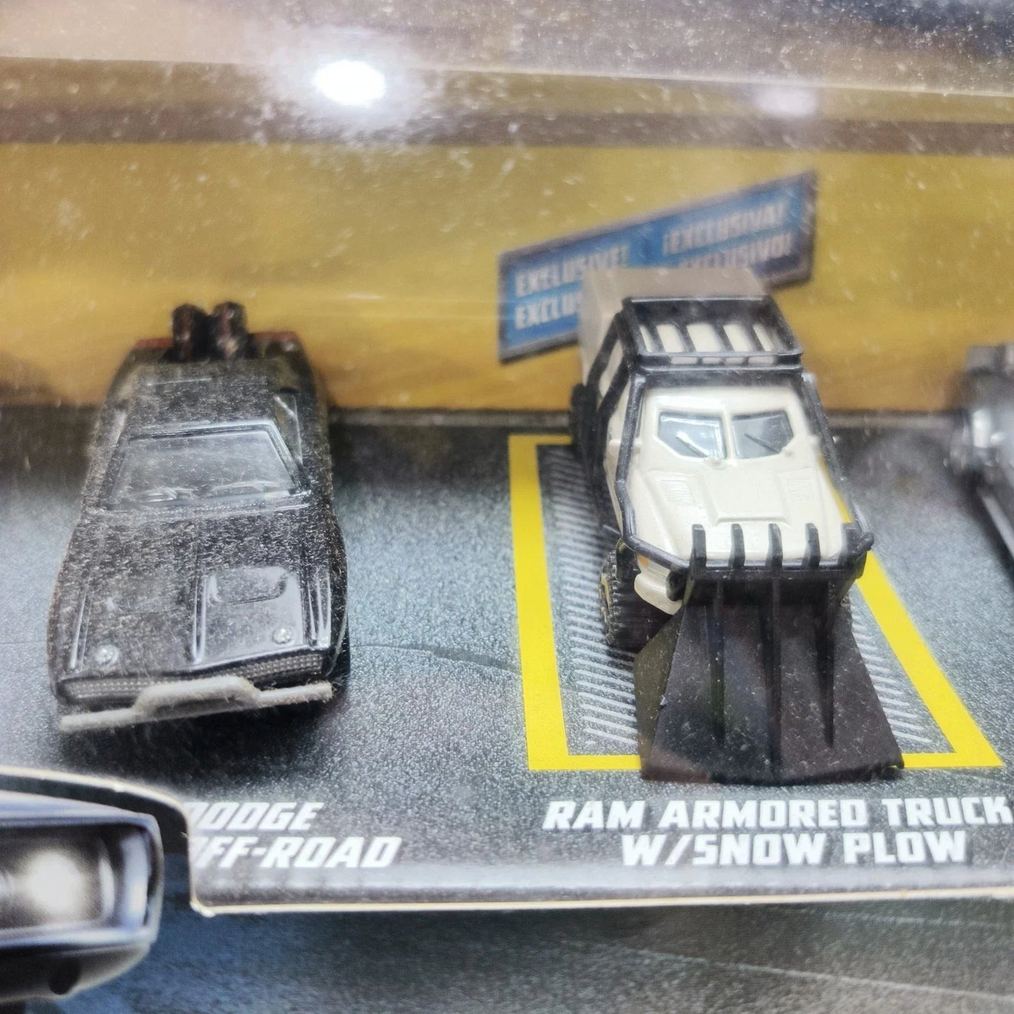 Mattel  Road Muscle Pack  Set of x5 Cars - Plymouth Roadrunner + Dodge Charger + Armored Truck + Charger + Daytona  Multi Fast & Furious
