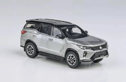 PARA 64   Toyota Fortuner (RHD) 2023 Silver