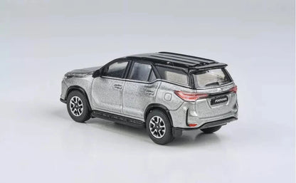 PARA 64   Toyota Fortuner (RHD) 2023 Silver