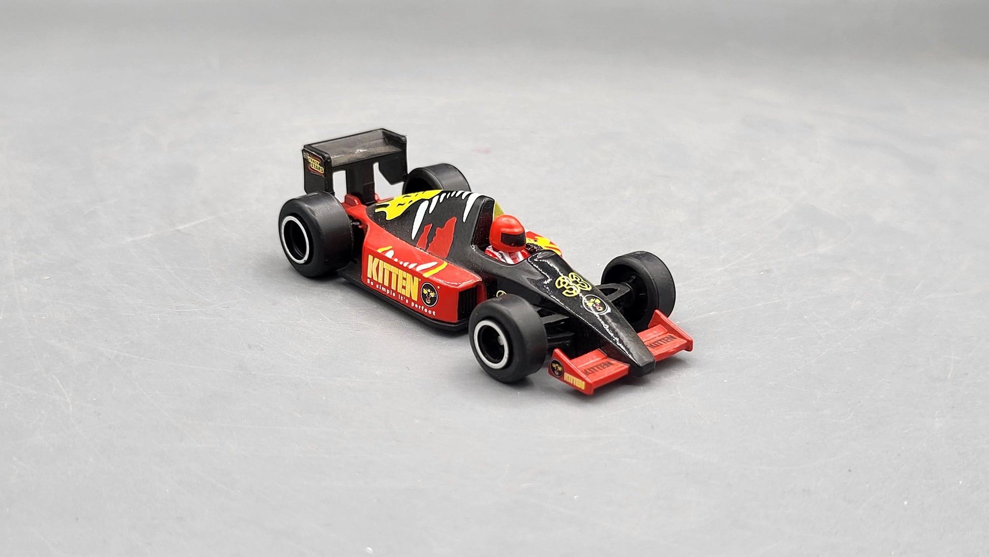 Track Stars    Formula 1 Car  Red Kitten