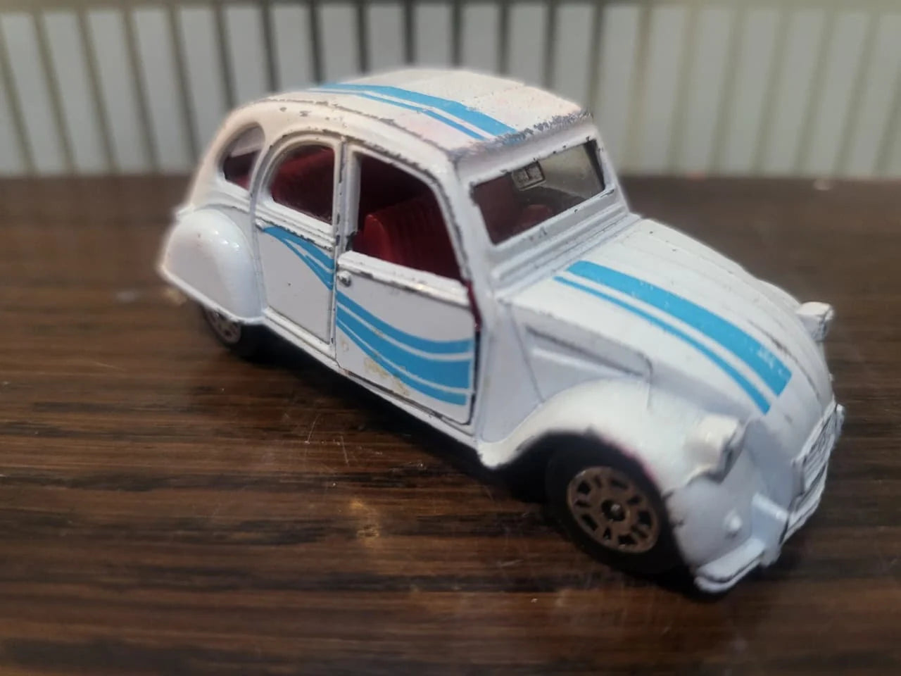 Corgi   Citroen 2CV6  White