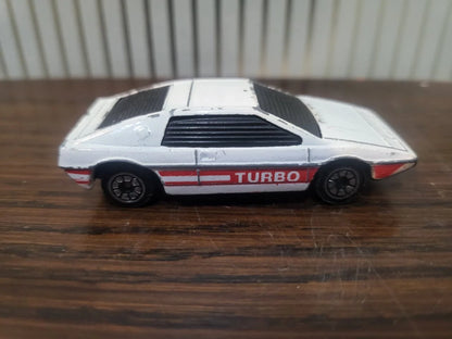 Corgi   Lotus Esprit Juniors  White