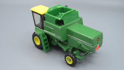 ERTL   John Deere Titan II  Green