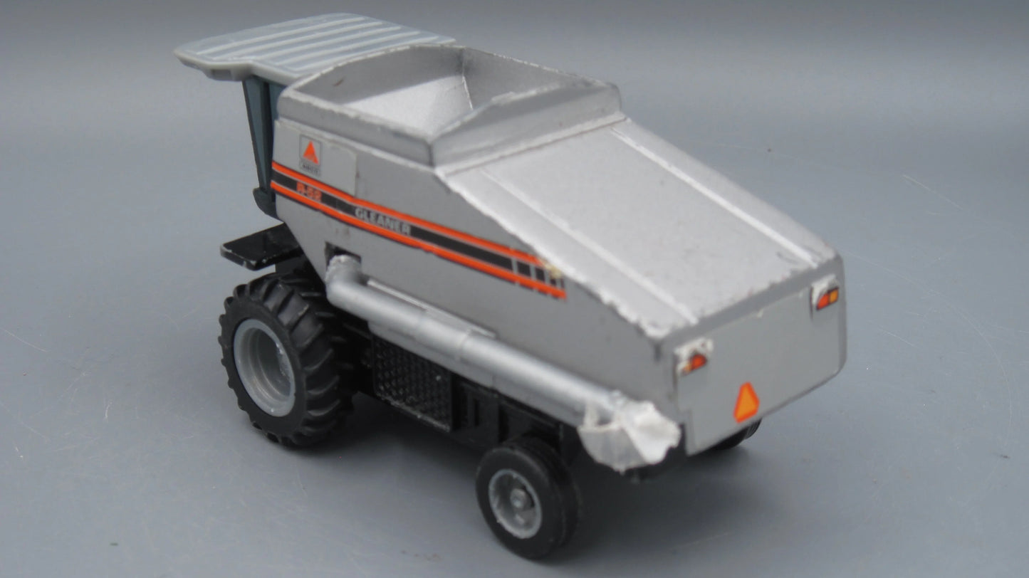 ERTL   AGCO R-52 Gleaner  Silver
