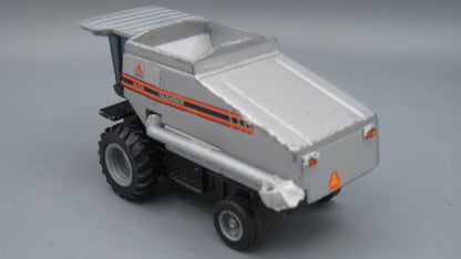 ERTL   AGCO R-52 Gleaner  Silver