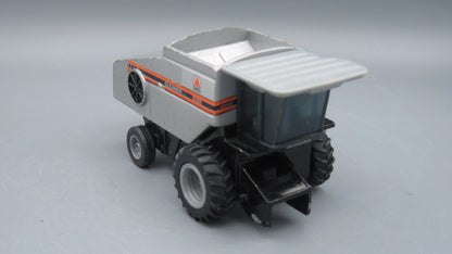 ERTL   AGCO R-52 Gleaner  Silver