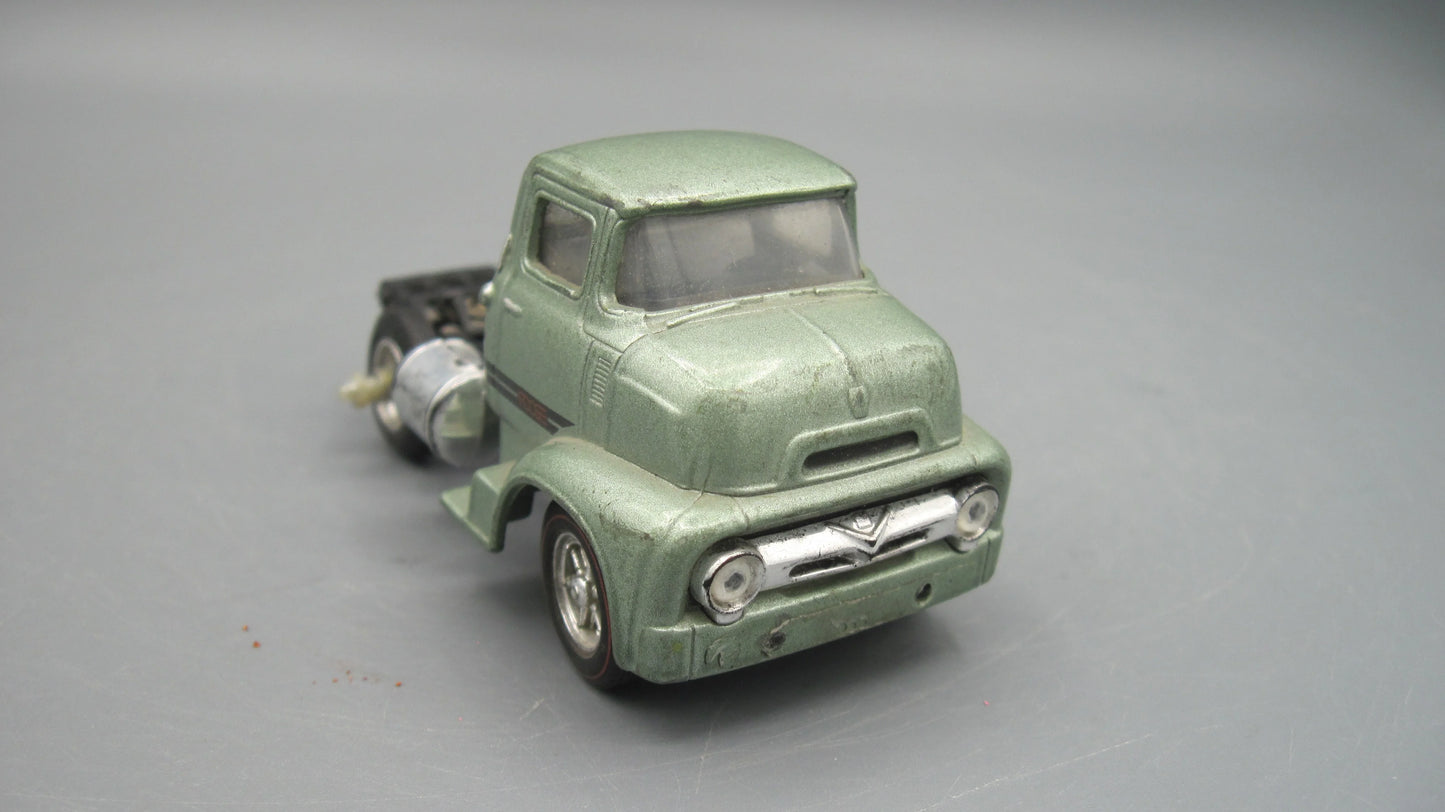 M2   Ford C-500 COE 1956 Light-green