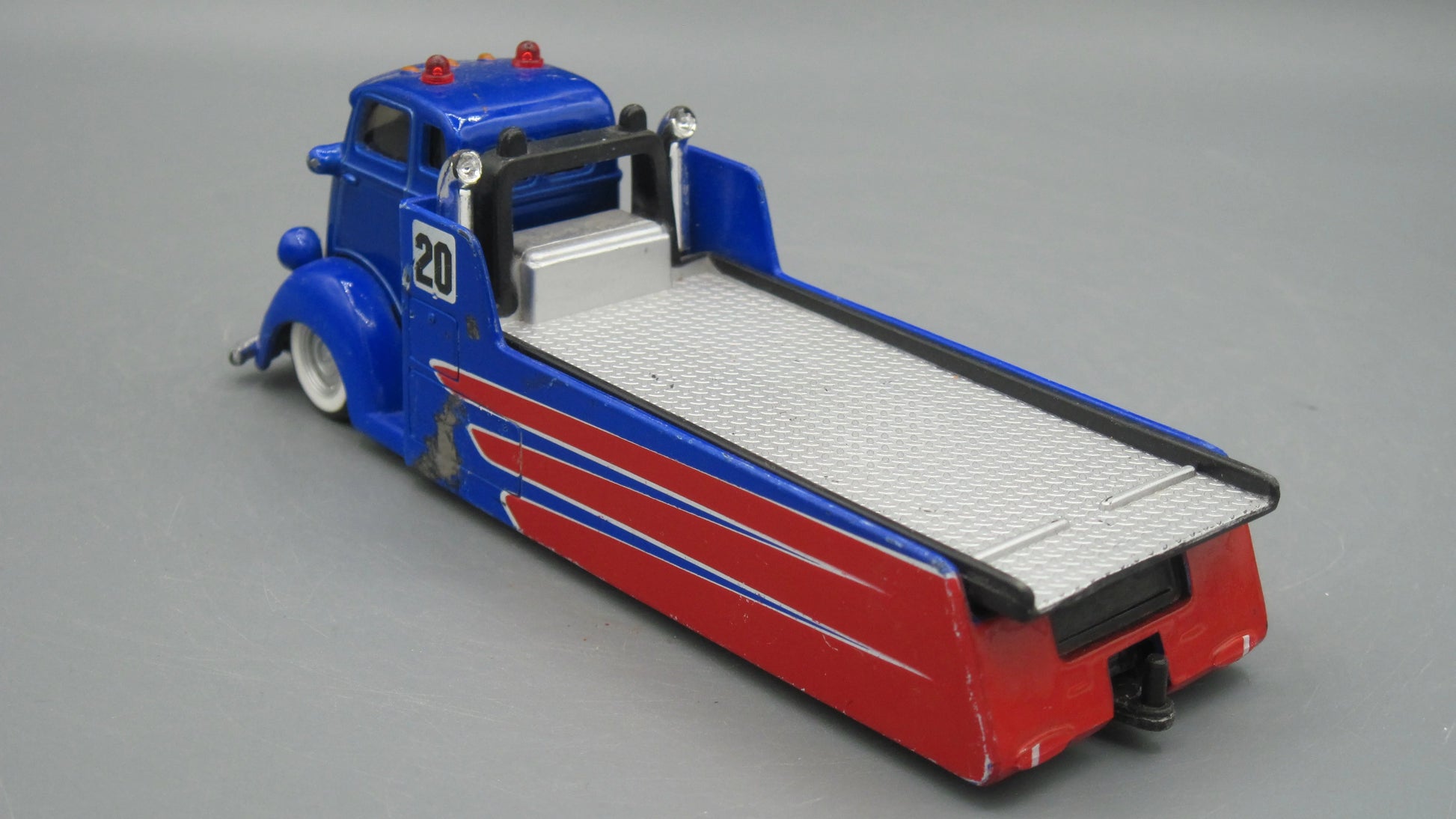 Maisto    COE Flatbed Truck  Blue