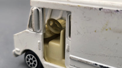Unbranded    Step Van  White