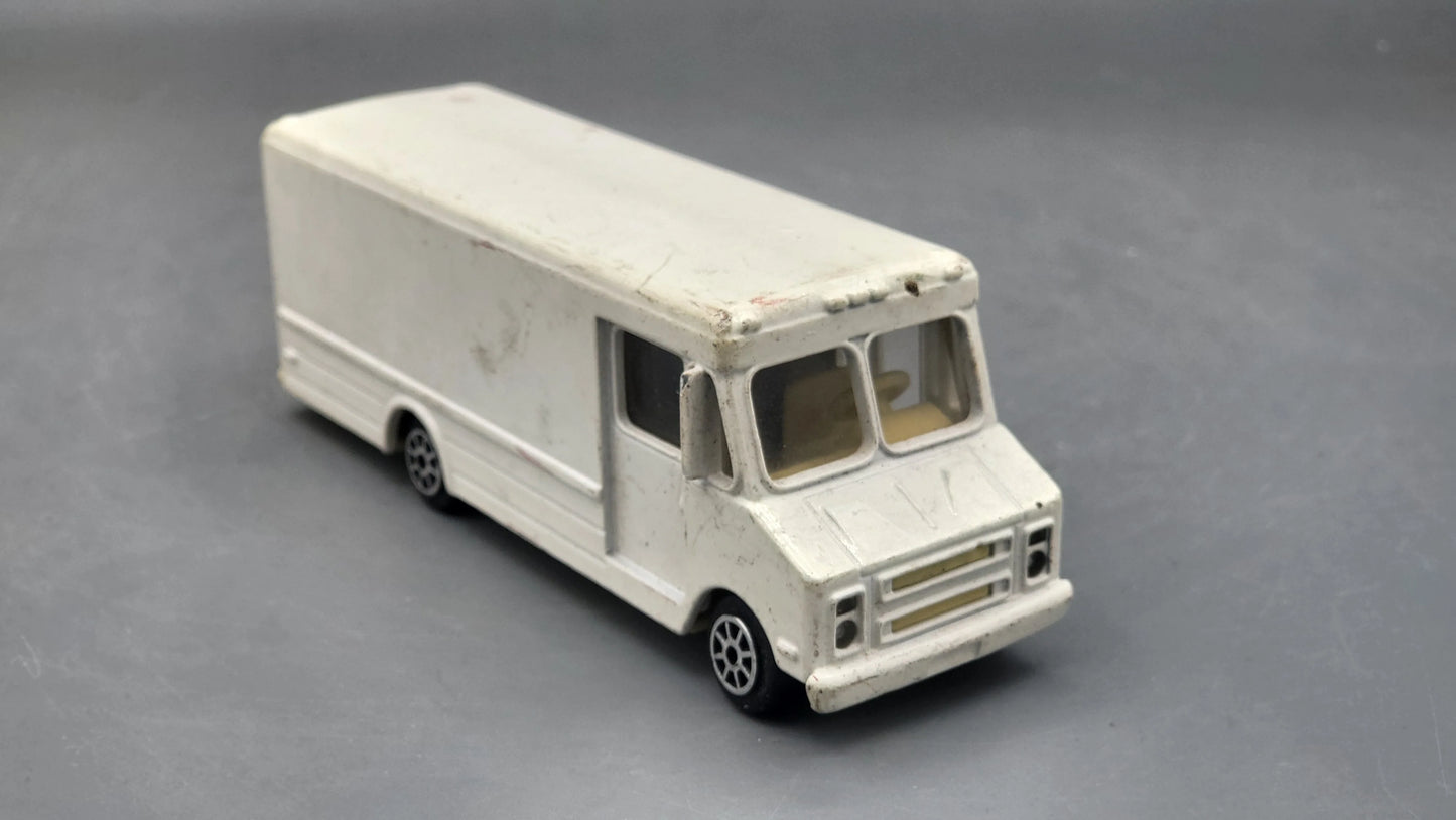 Unbranded    Step Van  White