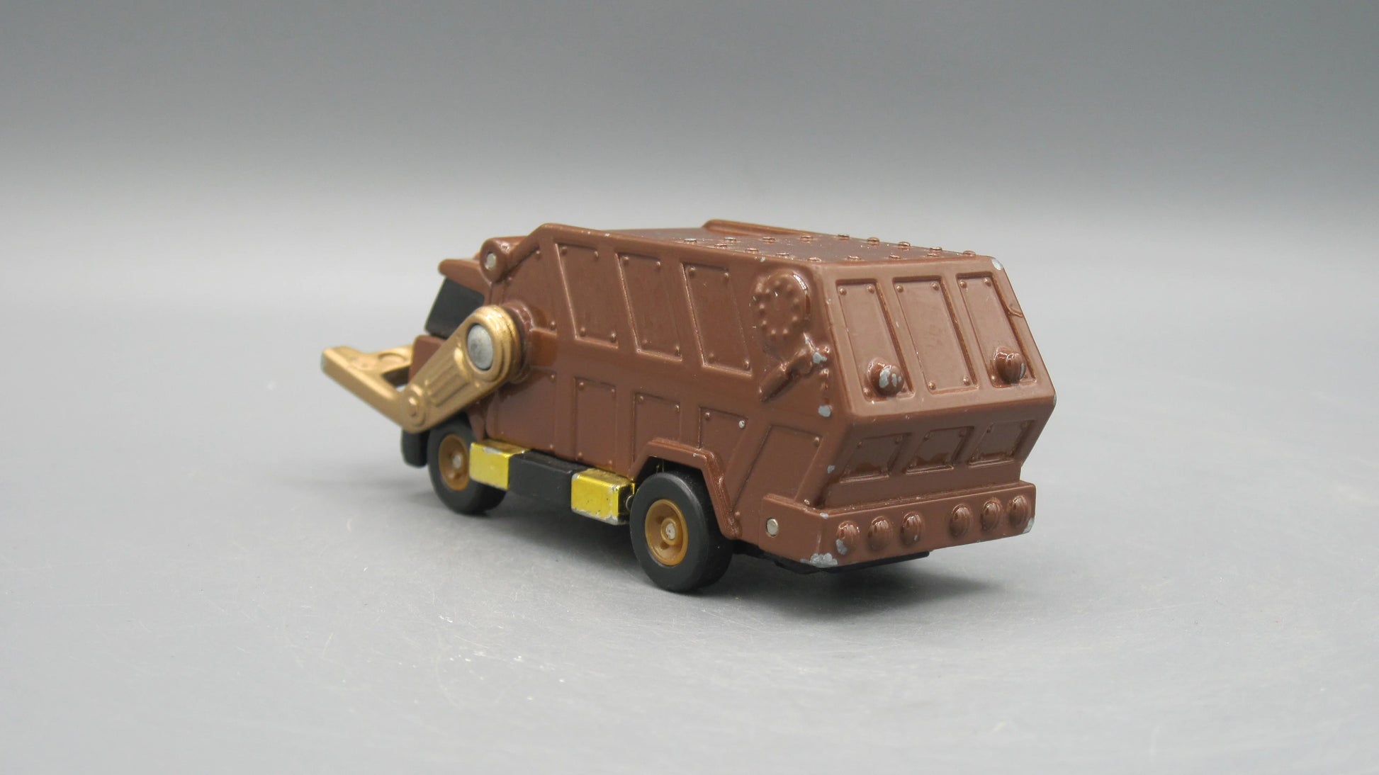 Maisto     Transformer Garbage Truck  Brown