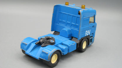 Match Box   DAF 3300 Space Cab  Blue