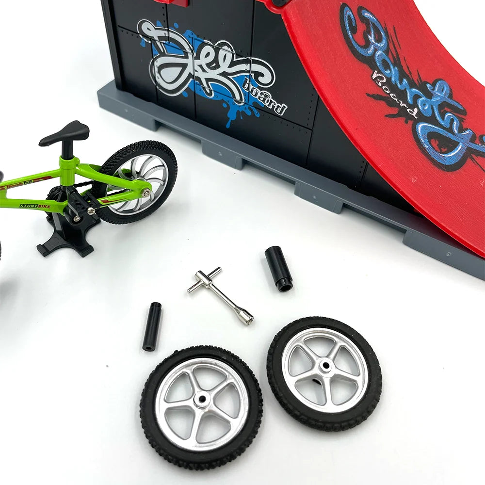Donbful   Skatepark  Skating set Diorama + Stunt bike + Finger board  Multi Colors