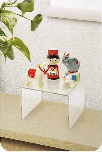 Izumi Kasai - Japan    Stage Shape Display Stand Large  Transparent