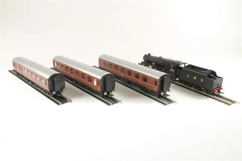 Hornby Hobbies  World War Locomotive  Going Home Train pack  1945 Brown, Black Certificate of Authentication