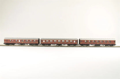 Hornby Hobbies  World War Locomotive  Going Home Train pack  1945 Brown, Black Certificate of Authentication